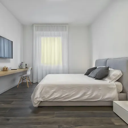 Vogue Luce Apartment *